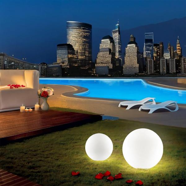 Sfera luminosa per esterno